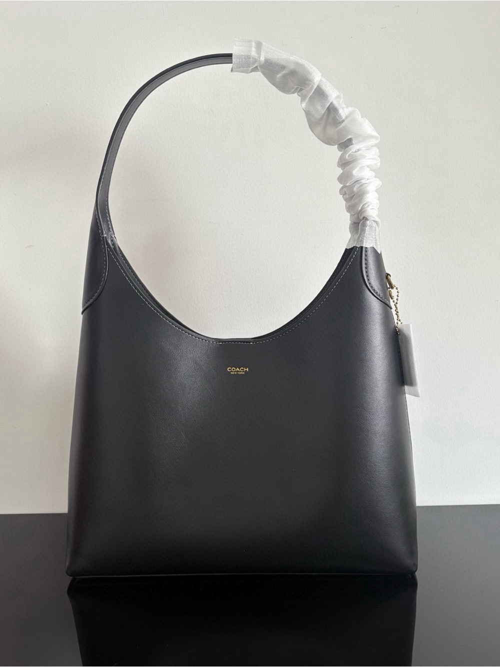 Coach Black Smooth Leather Shoulder Bag